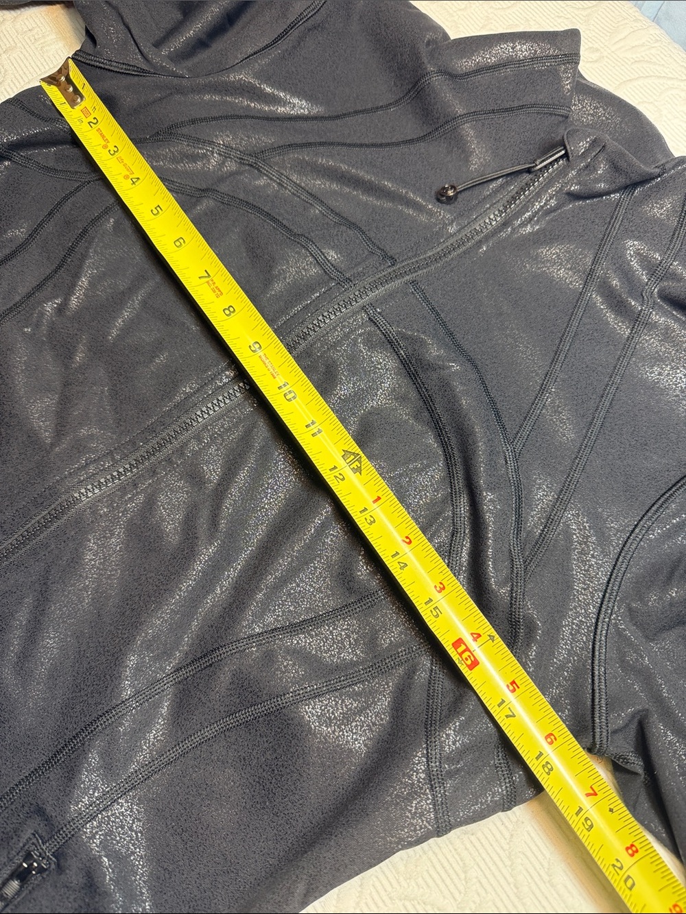 lululemon Define shine Matte Shimmer. Foil. On the Move.  Full-Zip  Jacket. 12 - Picture 9 of 14